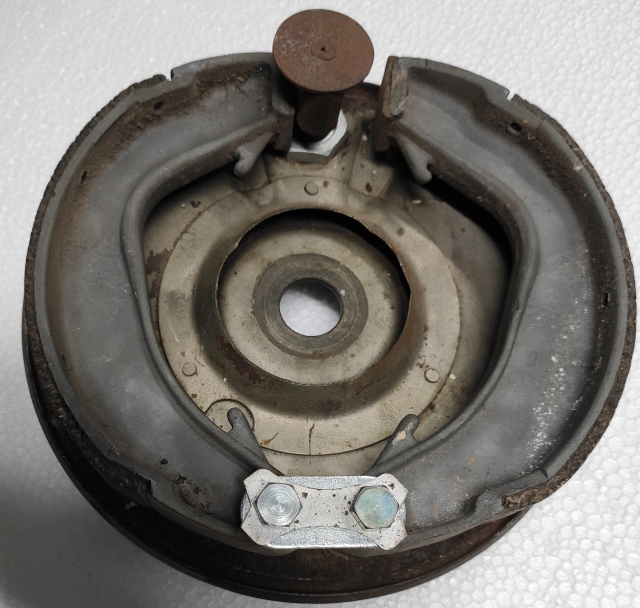 Brake plate, Norton, front, steel, LRH 1947-1950 (U) #1 - Click Image to Close