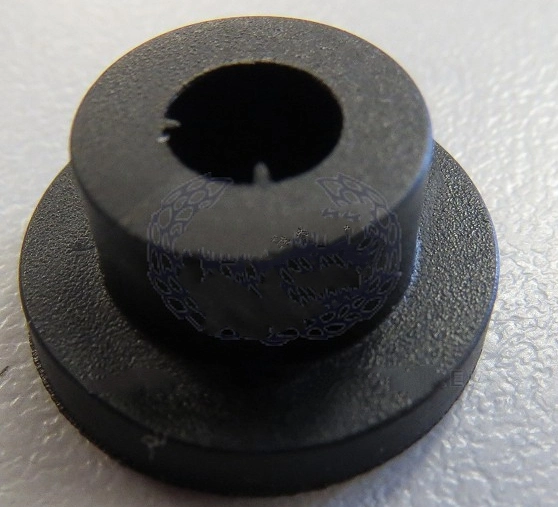 (image for) Grommet, Norton fibreglass side panel, top hat