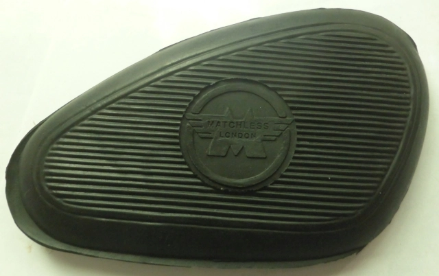 (image for) Knee pad rubbers, Matchless, circle (London)