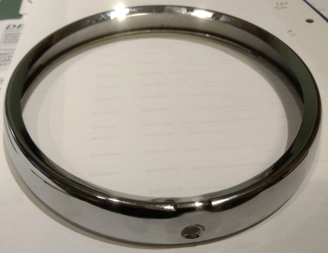 (image for) Headlight rim, Lucas pattern 6 inch DU42
