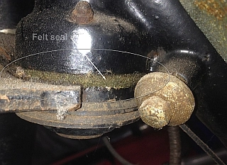 Felt seal for Norton steering head race, pre fbed ea